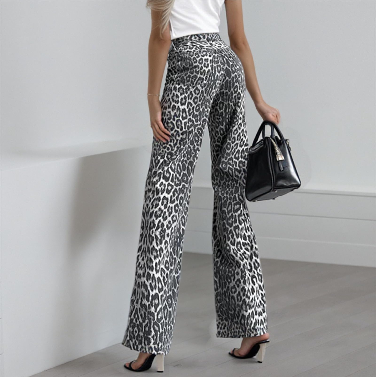 Women's Leopard Print High Waisted Baggy Jeans - Cheetah Animal Print Straight Leg Pants for Streetwear & Grunge Fashion | Perfect for Casual Outings, Concerts and 90s Retro Style