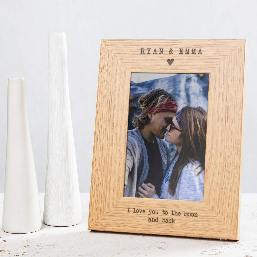 Personalized 'I Love You to the Moon and Back' Photo Frame - Custom Boyfriend Anniversary & Birthday Gift - Romantic Home Decor for Couples