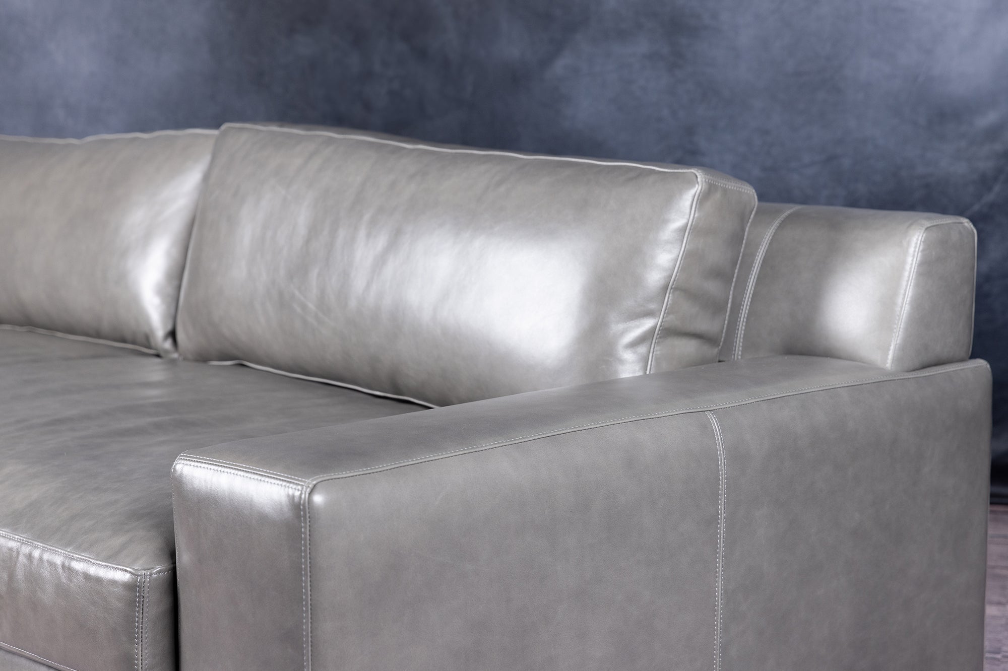 Luxury Fleetwood Genuine Leather Sofa - Modern Comfort for Living Room, Office & Lounge - Brown Top Grain Leather Couch with High-Density Foam & Sturdy Wood Frame