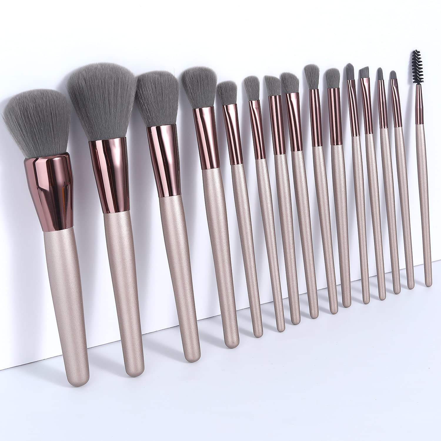 Premium 15-Piece Luxury Makeup Brush Set - Synthetic Foundation, Contour, Concealer & Eyeshadow Brushes with Champagne Gold Handle - Ideal for Professional Makeup Artists & Beauty Enthusiasts (Pack of 15)