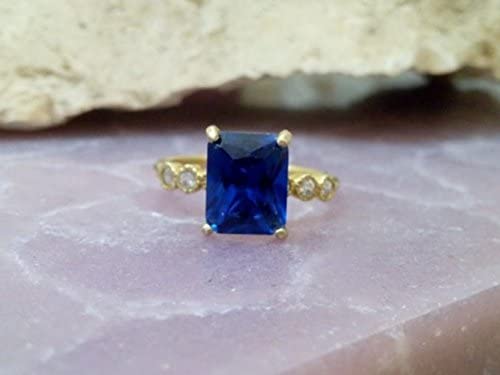 Deep Blue Sapphire Ring – Rectangle Emerald Cut Gemstone in Gold for Women | Royal Navy Blue Wedding Gift for Brides, Engagement, Anniversary & Special Occasions