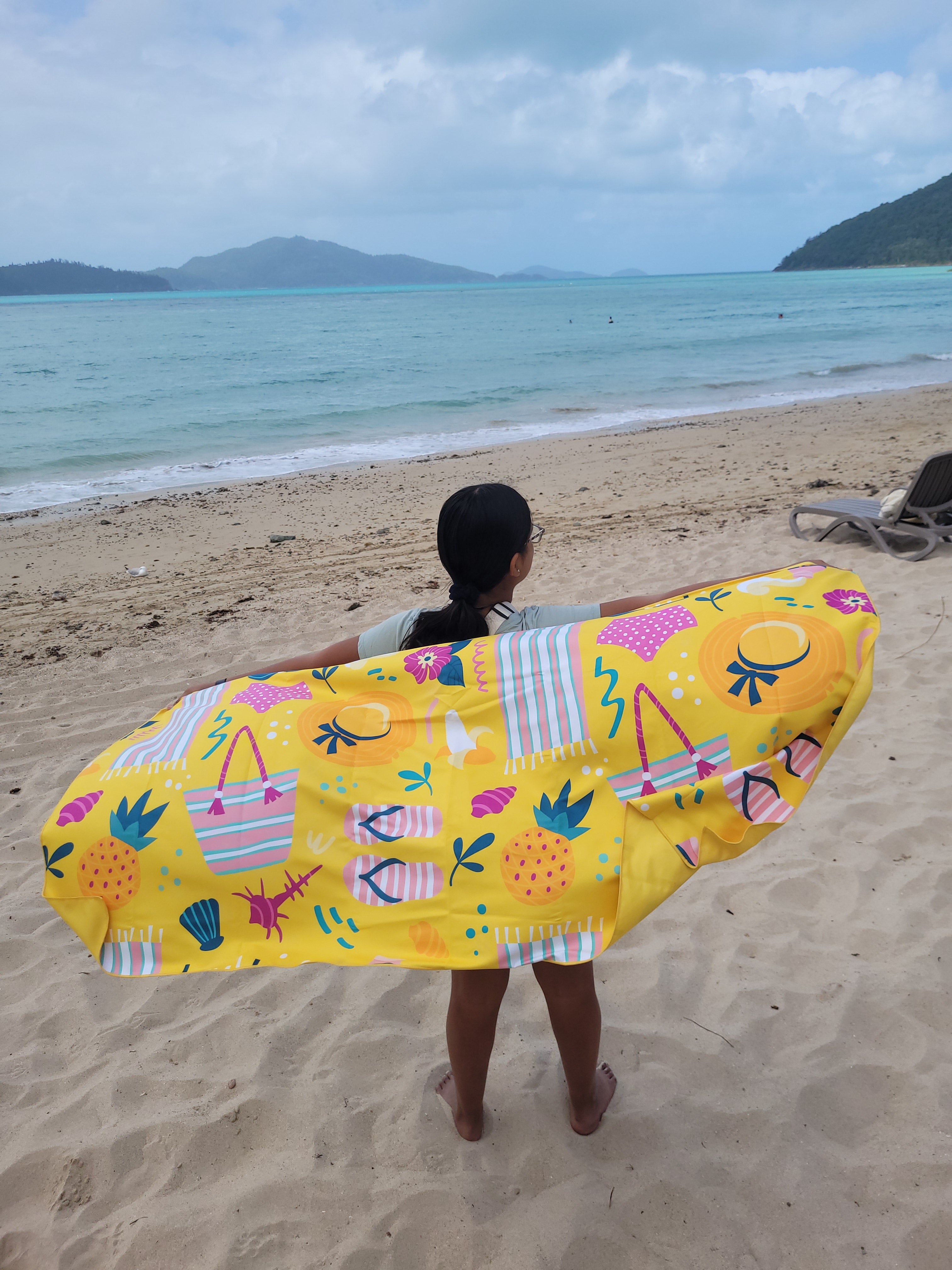 Premium Quick-Dry Beach Towel with Pouch - Lightweight & Sand-Resistant for Pool, Yoga, Travel & Outdoor Activities
