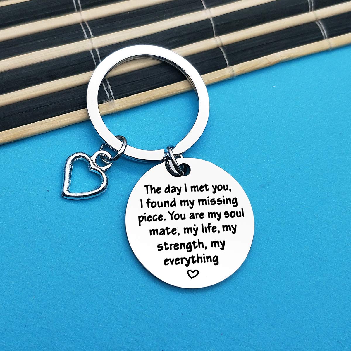 Valentine's Day Gifts for Men - Romantic Couple Keychain for Boyfriend, Fiance, Husband - 'The Day I Met You I Found My Missing Piece' Engraved Keychain - Perfect Christmas, Birthday & Anniversary Gift for Him - Ideal for Couples, Long Distance Relationships & Special Occasions