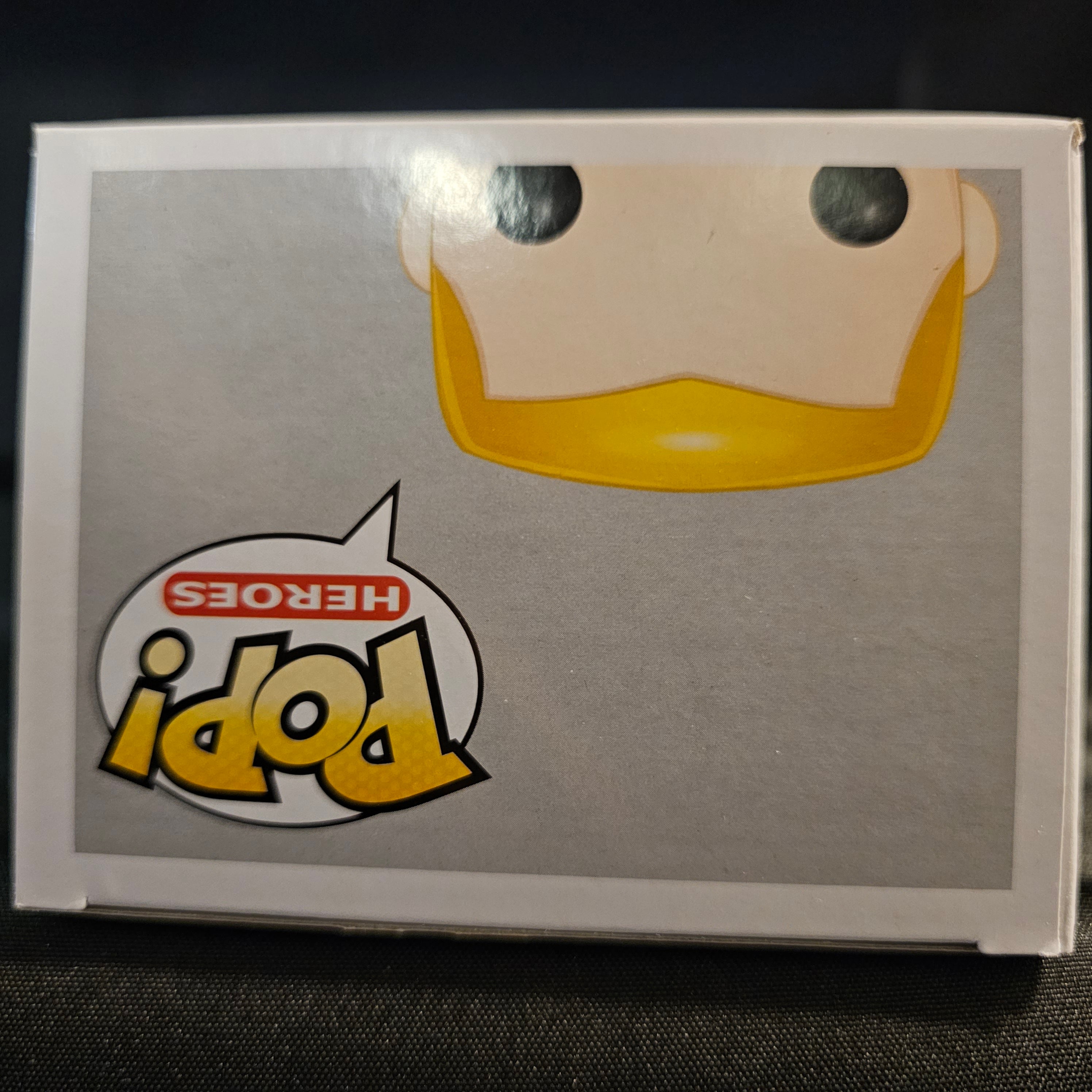 DC Universe Pop! Vinyl Figure Aquaman Collectible - 16
