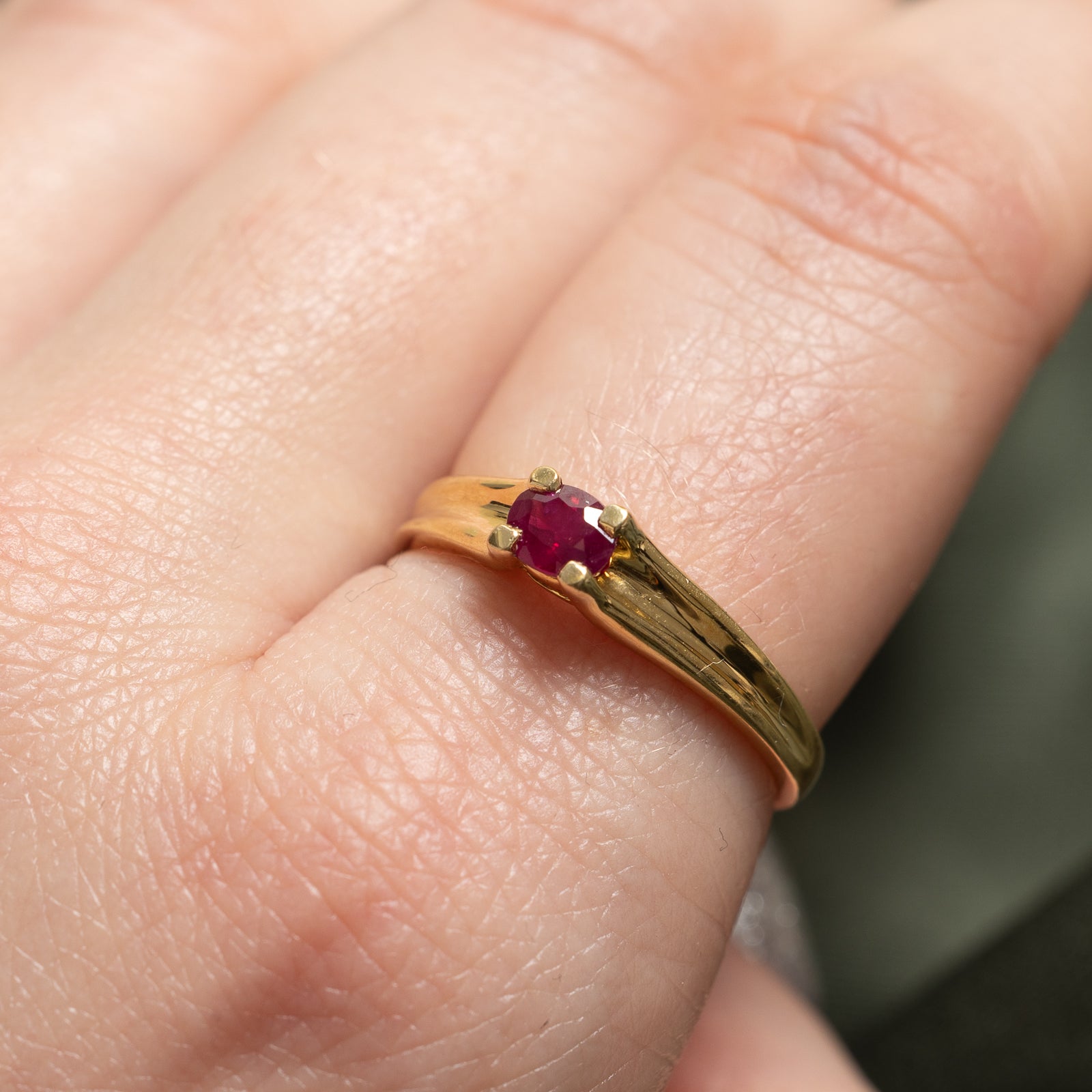Elegant Oval Cut East West Ruby Ring - 0.45ct Natural Ruby Gemstone - Size 8.75 - Perfect for Engagement, Anniversary & Special Occasion Gifts