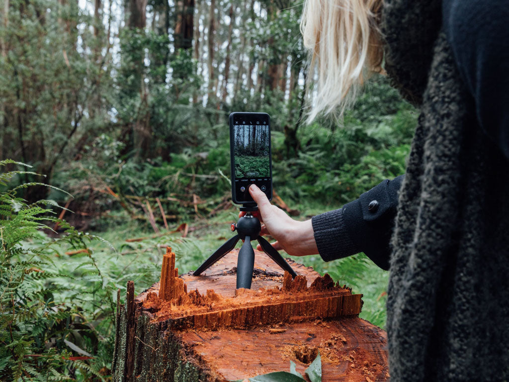 Huawei Tripod Adapter Kit - Universal Smartphone Mount for Stable Photography & Videography - Perfect for Vlogging, Live Streaming, and Outdoor Adventures