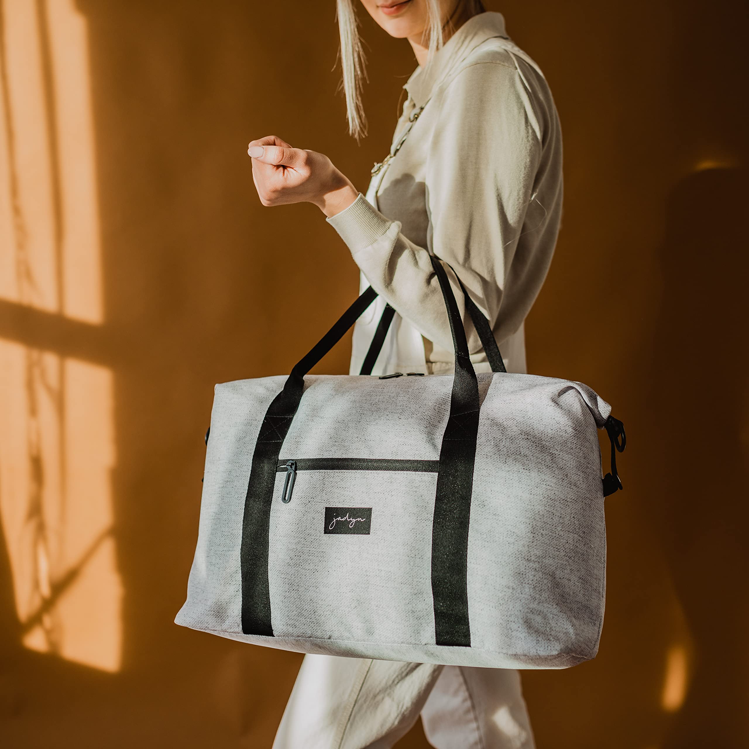 Jadyn Lola Travel Duffle Bag - Stylish Weekender Overnight Bag for Women & Men, Spacious Gym Tote with Multiple Pockets - Perfect for Weekend Getaways, Gym Workouts & Business Trips