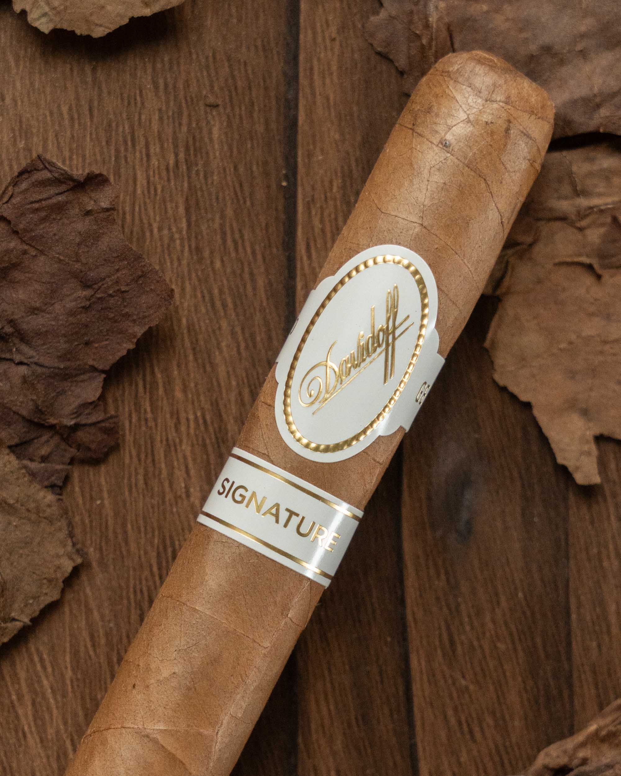 Davidoff Signature 2000 Cigars - Premium Handmade Dominican Cigars for Men | Perfect for Relaxation, Special Occasions & Gifts