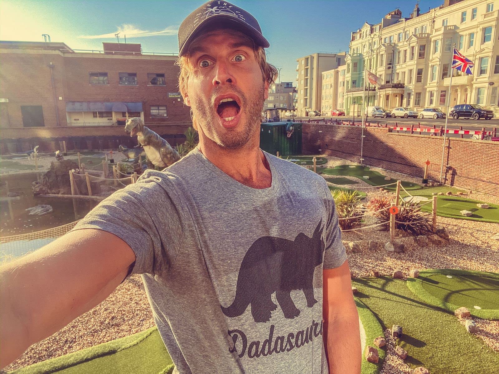 Funny Dinosaur T-Shirt for Men - Crazy Dog Dadasaurus Graphic Tee - Cool Fathers Day Gift Idea for Dads - Perfect Casual Wear & Gag Gift for Dinosaur Lovers