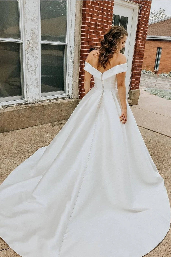 Elegant Off-the-Shoulder Satin Beach Wedding Dress with Button Train - Perfect for Destination Weddings, Beach Ceremonies & Romantic Photoshoots