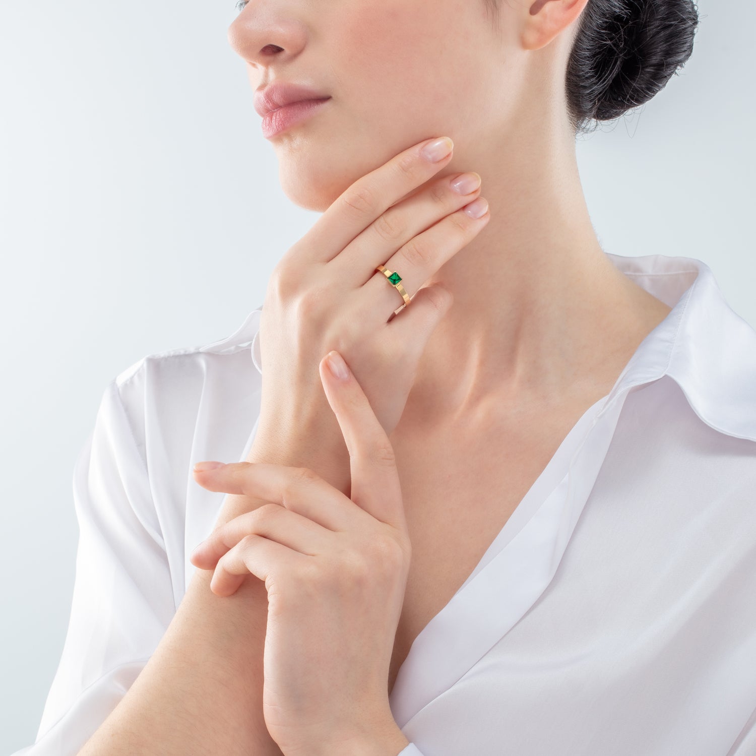 Elegant Square Small Ring in Gold with Dark Green Gemstone - Perfect for Everyday Wear & Special Occasions