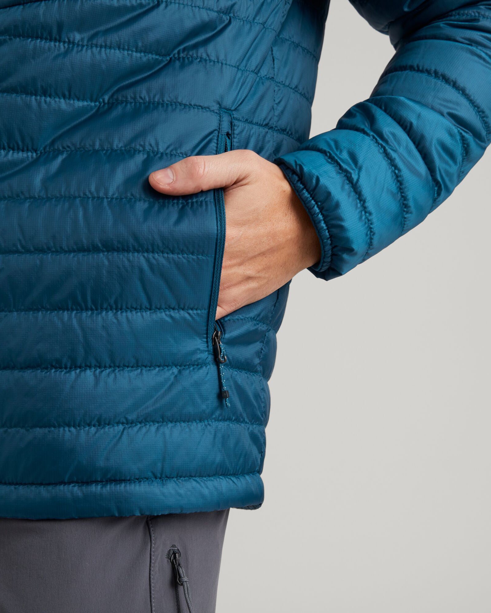 Heli R Men's novaLOFT Hooded Jacket - Lightweight Water-Resistant Winter Coat with Adjustable Hood - Perfect for Outdoor Activities, Hiking & Casual Wear