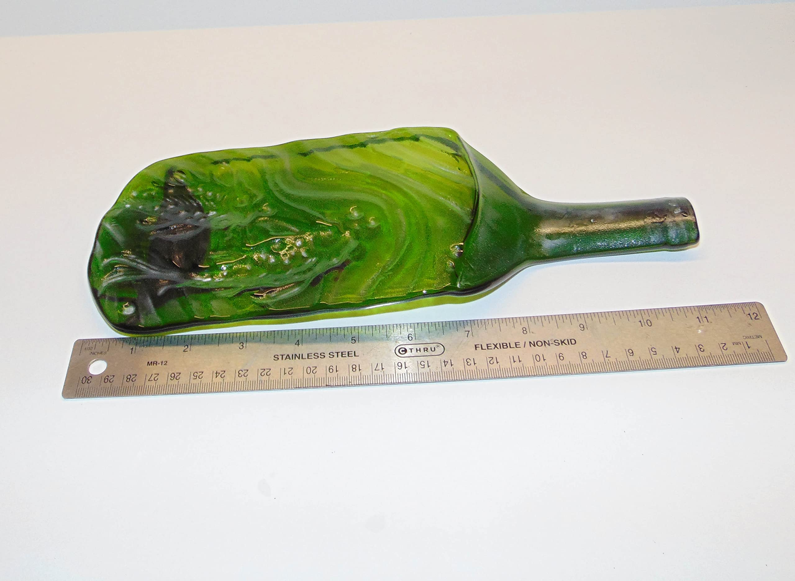 Embossed Fish Design Raised Neck Moss Green Wine Bottle Cheese Tray Serving Platter - Elegant Appetizer Display for Dinner Parties, Wine Tasting & Charcuterie Boards
