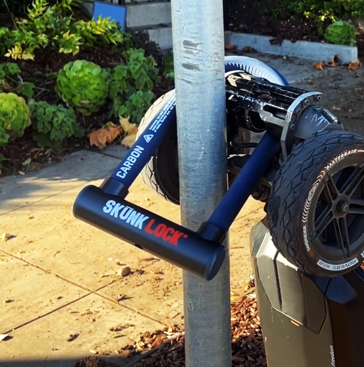 High Security Carbon Angle Grinder Resistant Bike & Motorcycle U Lock - Patented Anti-Theft Blade Destroying Multi-Material Technology for Urban Commuting & Outdoor Cycling Protection
