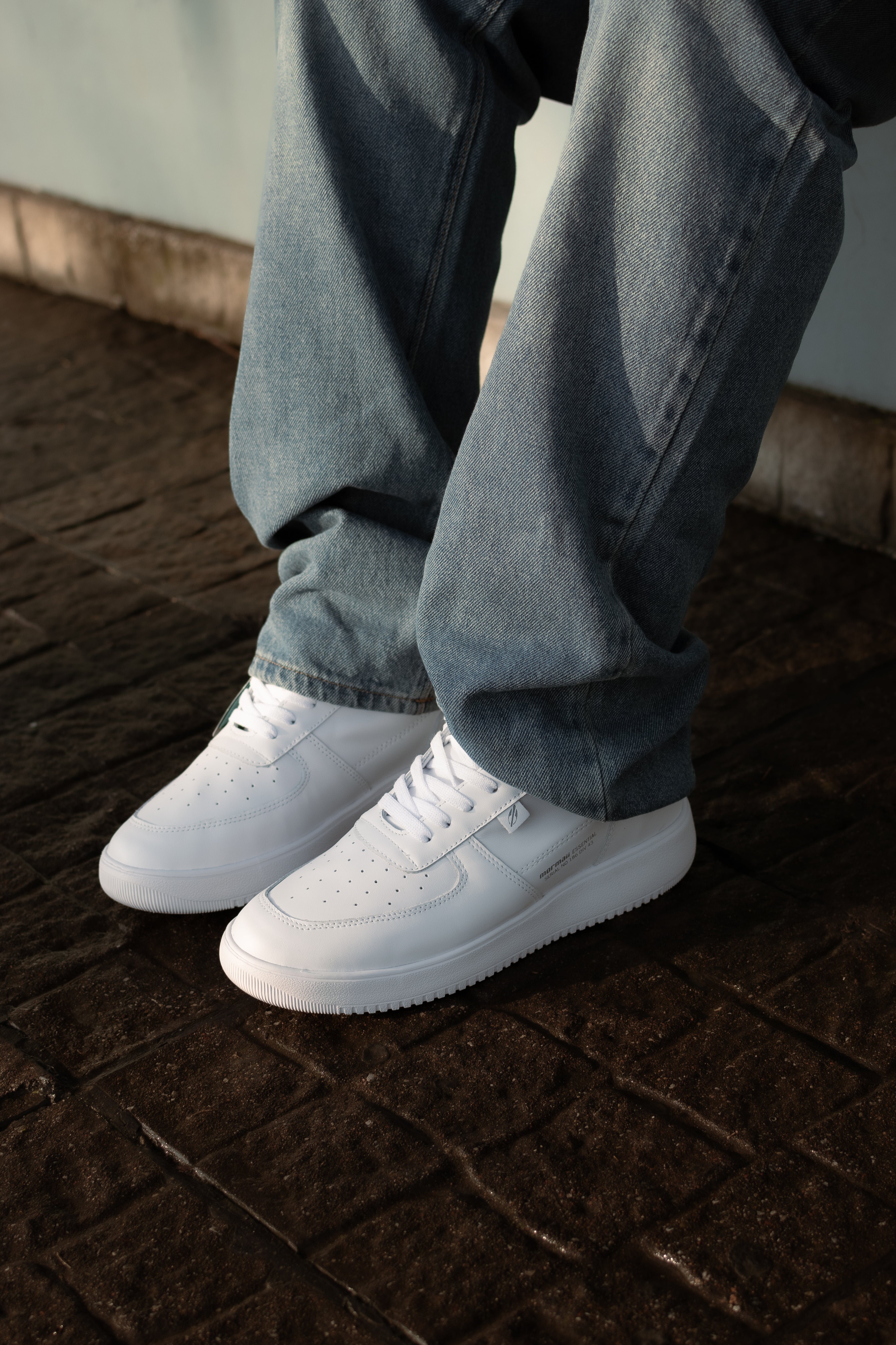 Mormaii H Carve White Sneakers - Lightweight Comfortable Running Shoes for Men & Women - Perfect for Jogging, Gym Workouts & Casual Wear