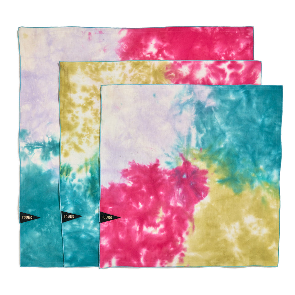 Jolie Tie Dye Dog Bandana - Stylish Pet Accessory for Small & Large Dogs - Perfect for Walks, Photos & Special Occasions
