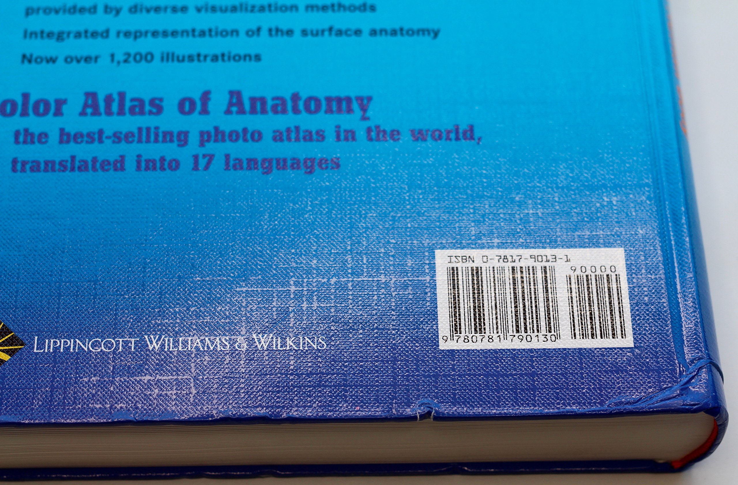 Color Atlas of Anatomy: Photographic Study of the Human Body - Perfect for Medical Students, Doctors & Anatomy Enthusiasts