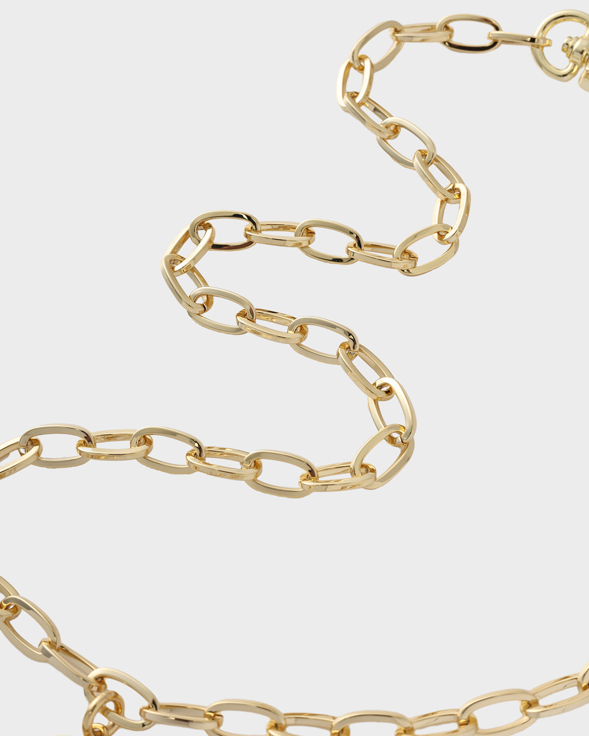 Elegant Gold Chain Necklace for Women - 18K Gold Plated Layering Necklace, Dainty & Minimalist Jewelry Gift for Her - Perfect for Everyday Wear, Date Nights & Special Occasions