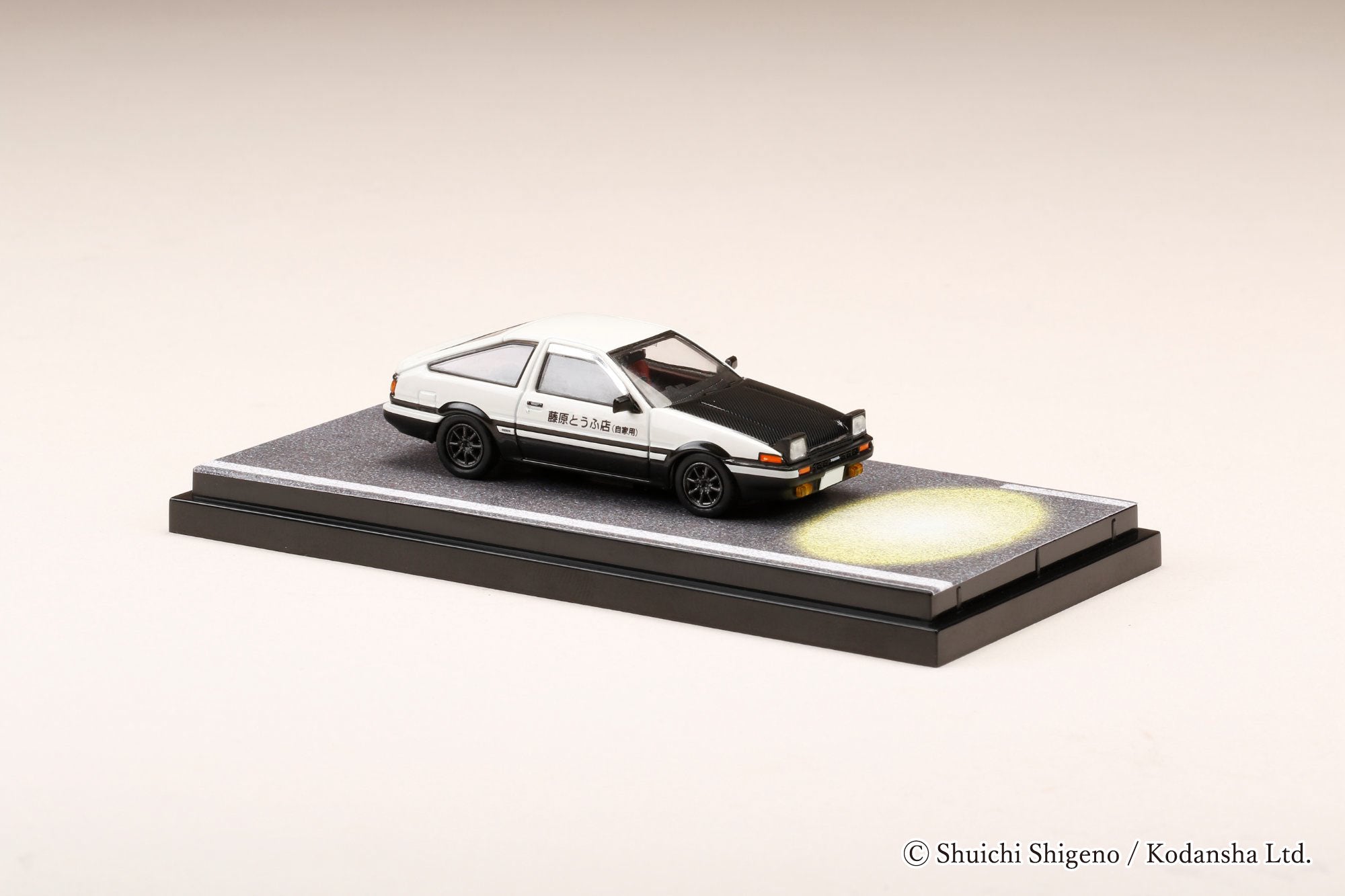 1:64 Toyota Sprinter Trueno GT APEX (AE86) Initial D Project D Model Car - Open Headlights with 4A-GE 5 Valve Engine - Collectible Diecast Display for Anime Fans & Car Enthusiasts - Perfect for Shelf Display, Anime Collections & Racing Memorabilia