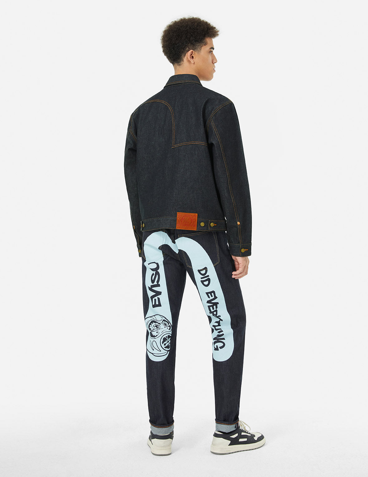 Stylish Seagull Print Relaxed Fit Denim Jacket for Women & Men - Perfect for Casual Outings, Streetwear Fashion, and Spring/Fall Layering
