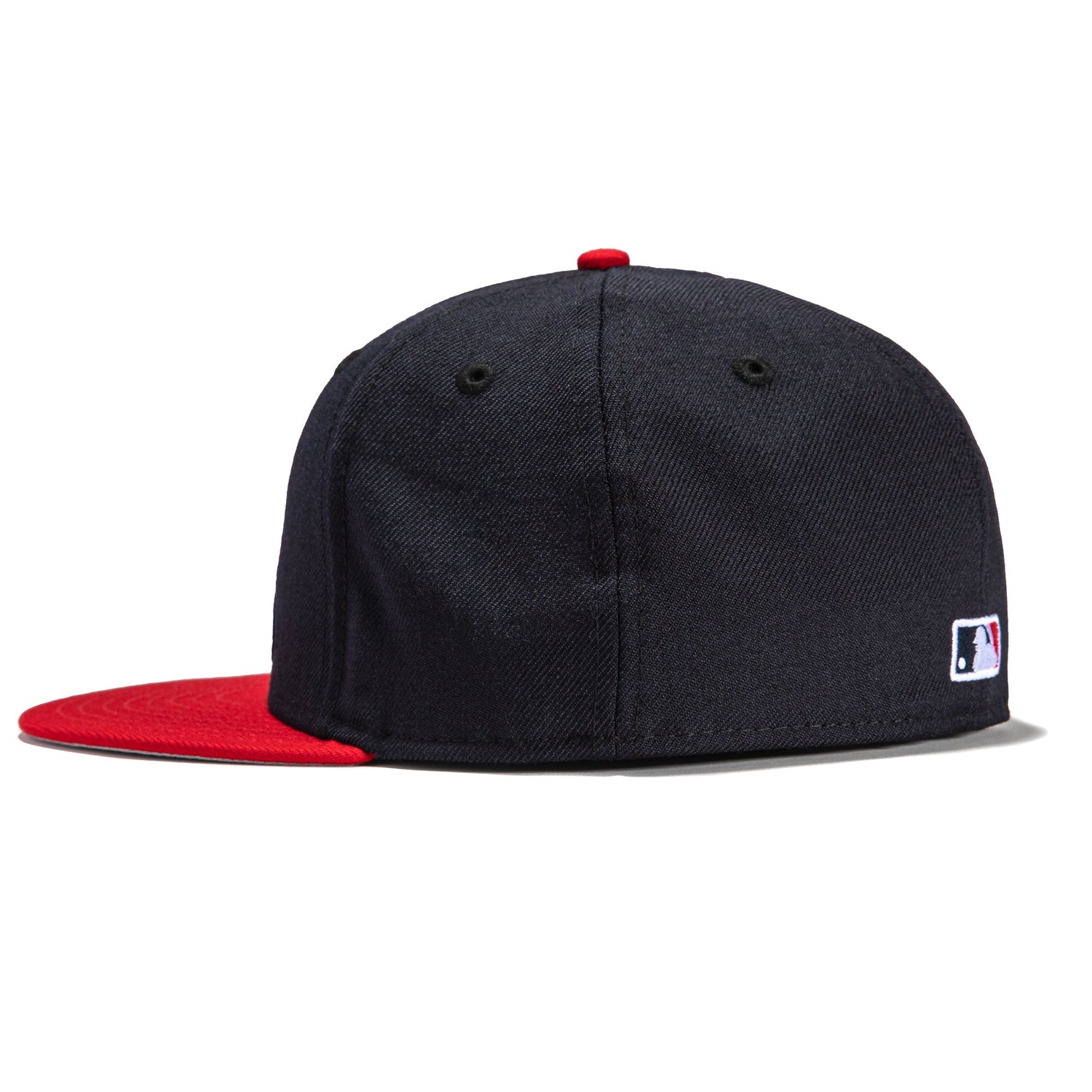 New Era 59Fifty Retro On Field Atlanta Braves Baseball Cap - Navy & Red Snapback Hat for Men & Women - Perfect for MLB Games, Sports Events & Casual Wear