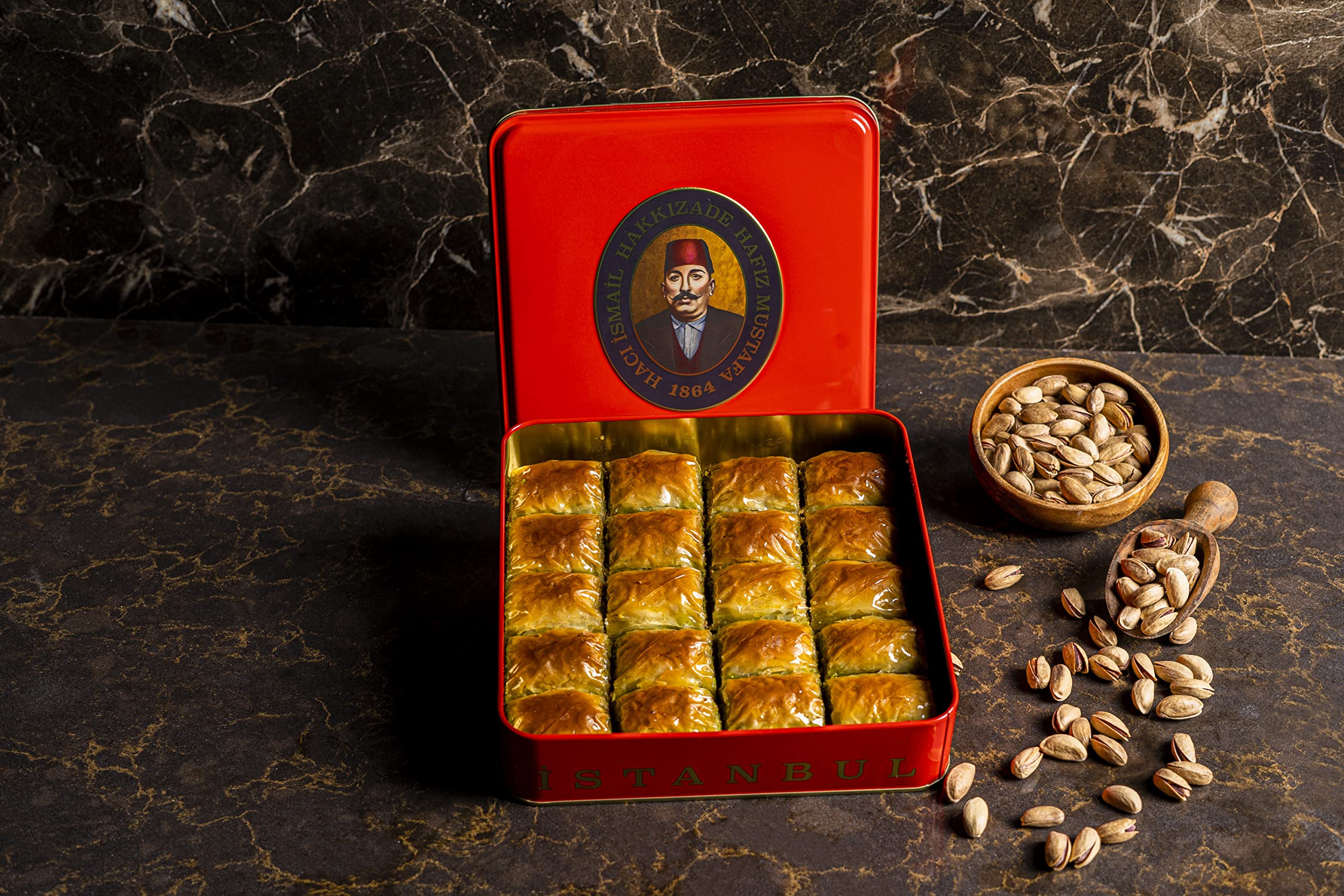 Premium Hafiz Mustafa 1864 Istanbul Baklava Pastry Gift Box - Authentic Turkish Baklava Dessert with Fresh Phyllo Dough, Pistachios, Hazelnuts & Walnuts - Perfect for Birthdays, Christmas Gifts, Parties & Special Occasions