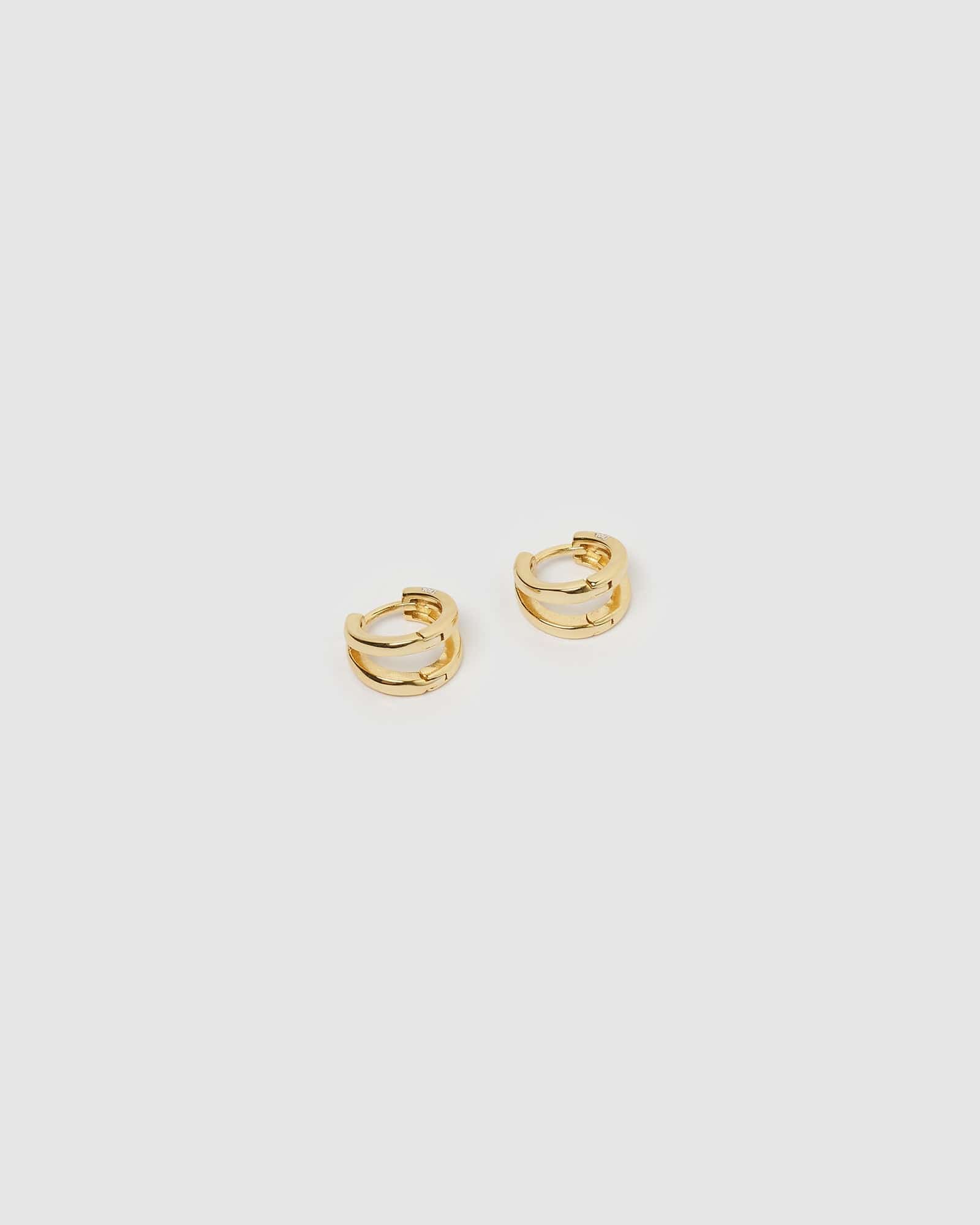 Izoa Diaz Huggie Gold Hoop Earrings for Women - 14K Gold Plated Minimalist Huggie Earrings for Everyday Wear | Perfect for Work, Date Night & Gifting