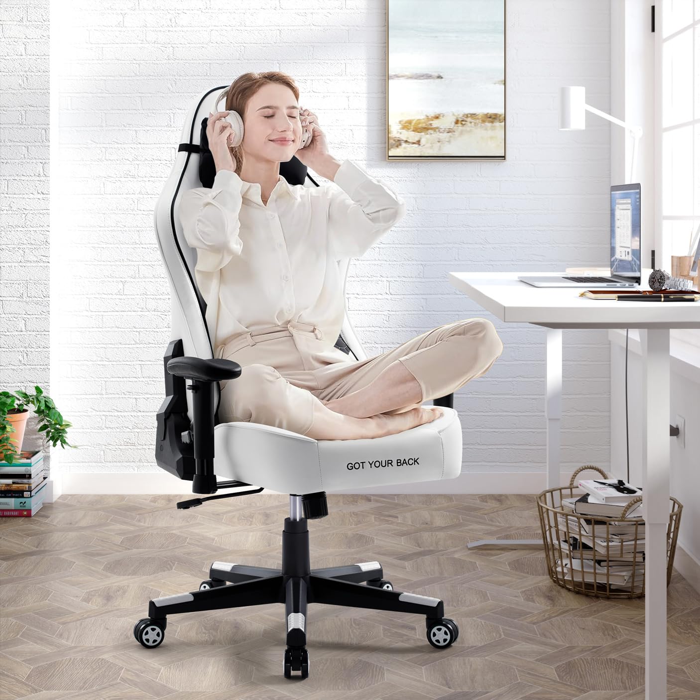 Ergonomic Gaming Chair with Lumbar Support - High Back Office Computer Chair for Adults & Teens, Swivel Rolling Desk Chair with Headrest, 450 lbs Weight Capacity (White) - Perfect for Home Office, Gaming Setup & Workstation