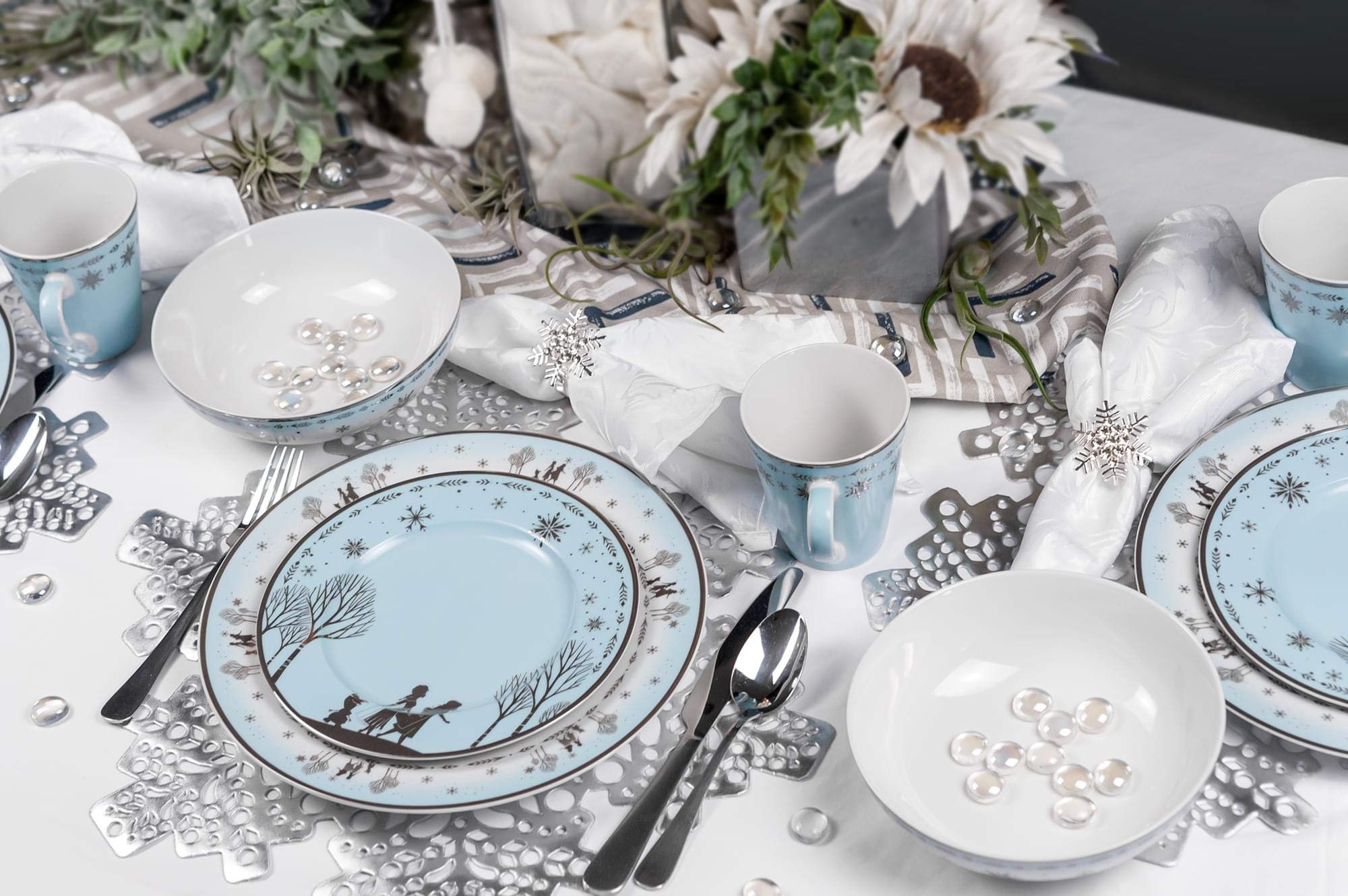 Disney Frozen 2 Anna & Elsa Themed 16-Piece Dinnerware Set - Official Collectible Ceramic Plates, Bowls & Mugs | Perfect for Kids Birthday Parties, Disney Themed Dining & Frozen Fan Gift Ideas