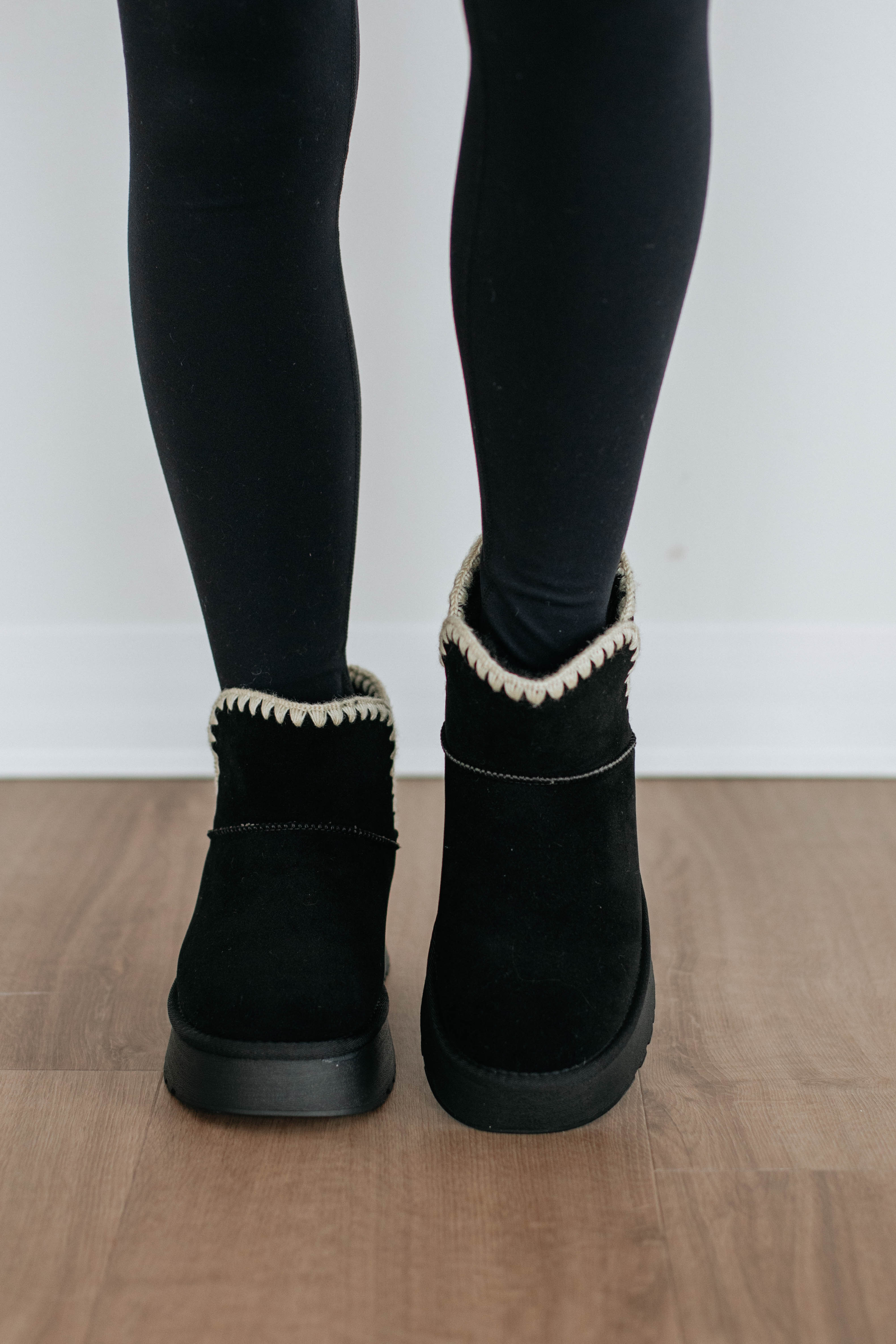 Comfortable Black Winter Boots for Women - Cozy & Warm Slip On Booties for Cold Weather - Perfect for Snow, Hiking, and Outdoor Activities
