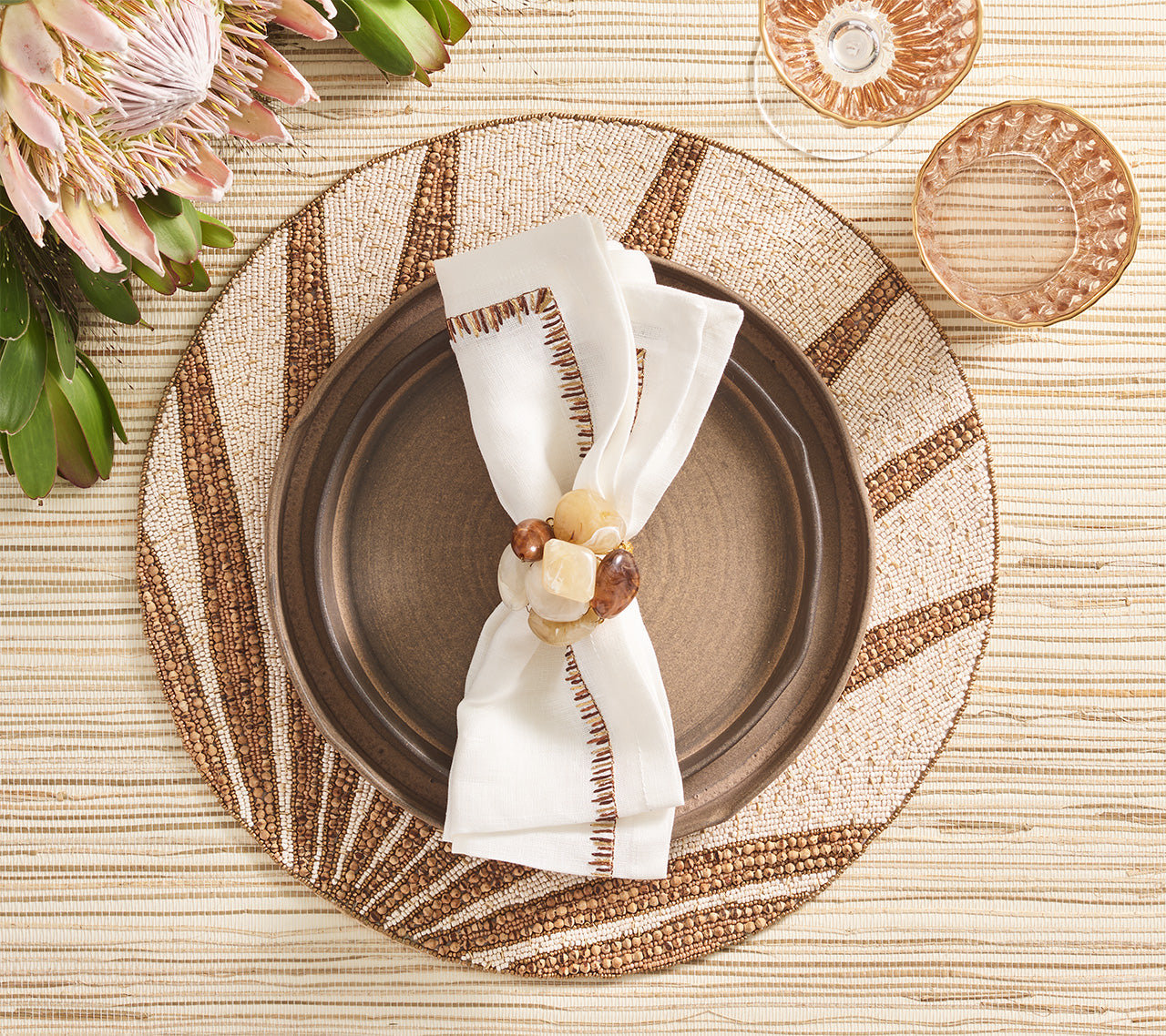 Premium Filament Napkins Set of 4 - Elegant Linen-Style Dinner Napkins for Fine Dining, Parties & Special Occasions
