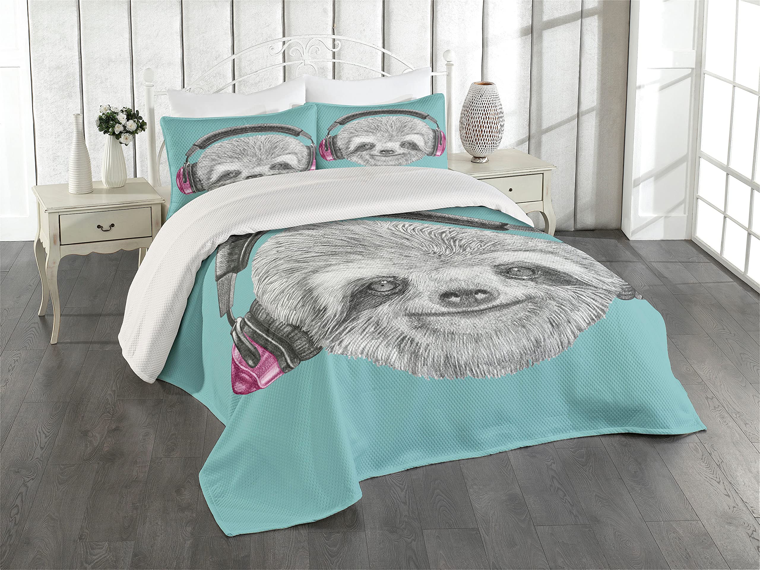 Ambesonne Sloth Bedspread Set - 3 Piece King Size Quilted Coverlet with 2 Pillow Shams, DJ Sloth Portrait with Headphones Funny Modern Design in Teal Grey Fuchsia - Perfect for Teen Bedrooms, Dorm Decor & Unique Gift Ideas