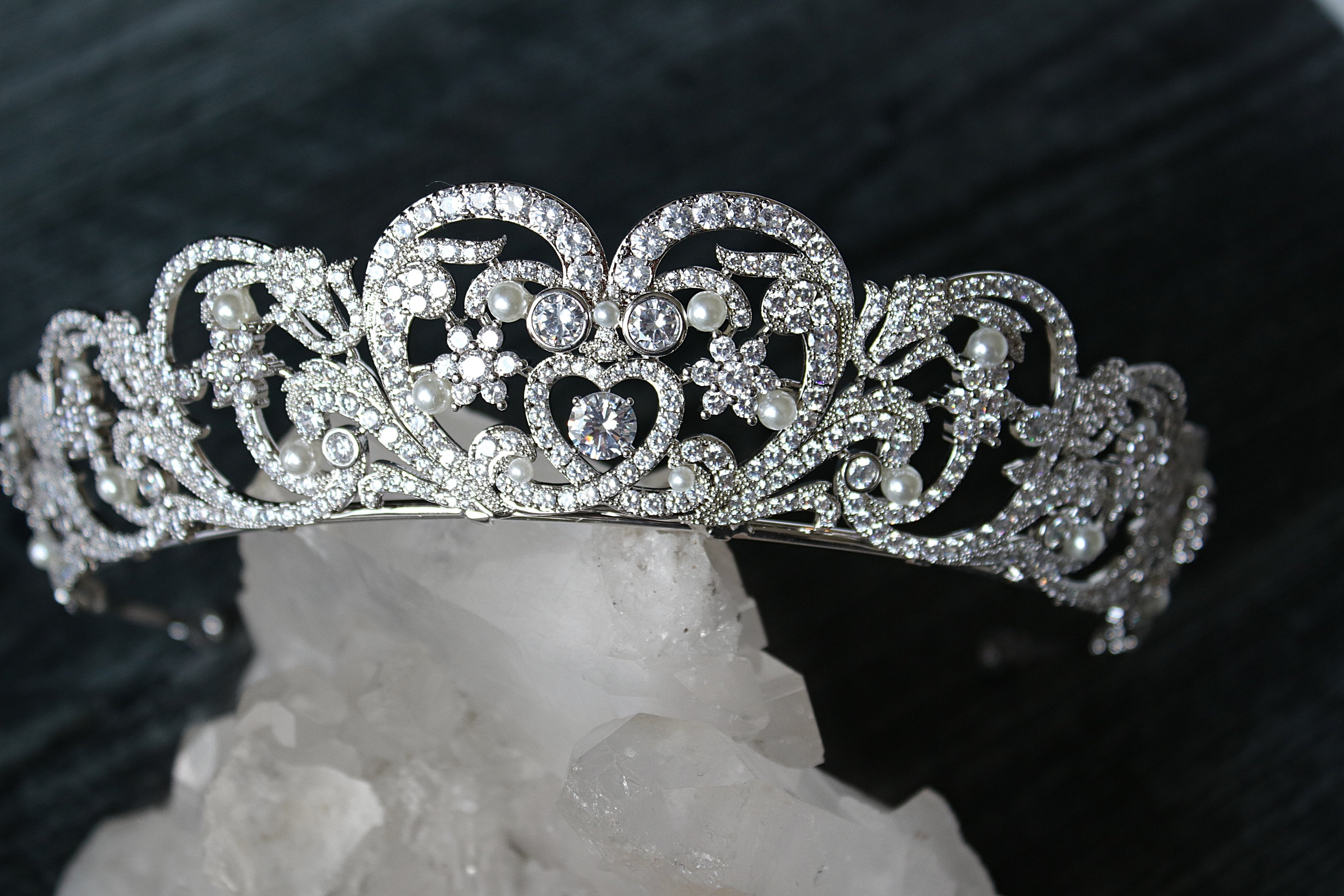 Pearled Diana Princess of Wales Royal Bridal Tiara - Elegant Wedding Crown for Brides, Princess Costume & Special Occasions