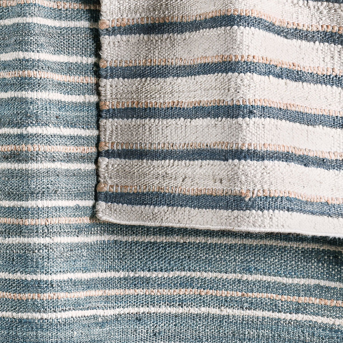 Del Mar 1' x 1' Area Rug - Soft Non-Slip Small Square Carpet for Bathroom, Kitchen, Entryway & Dorm Room Decor