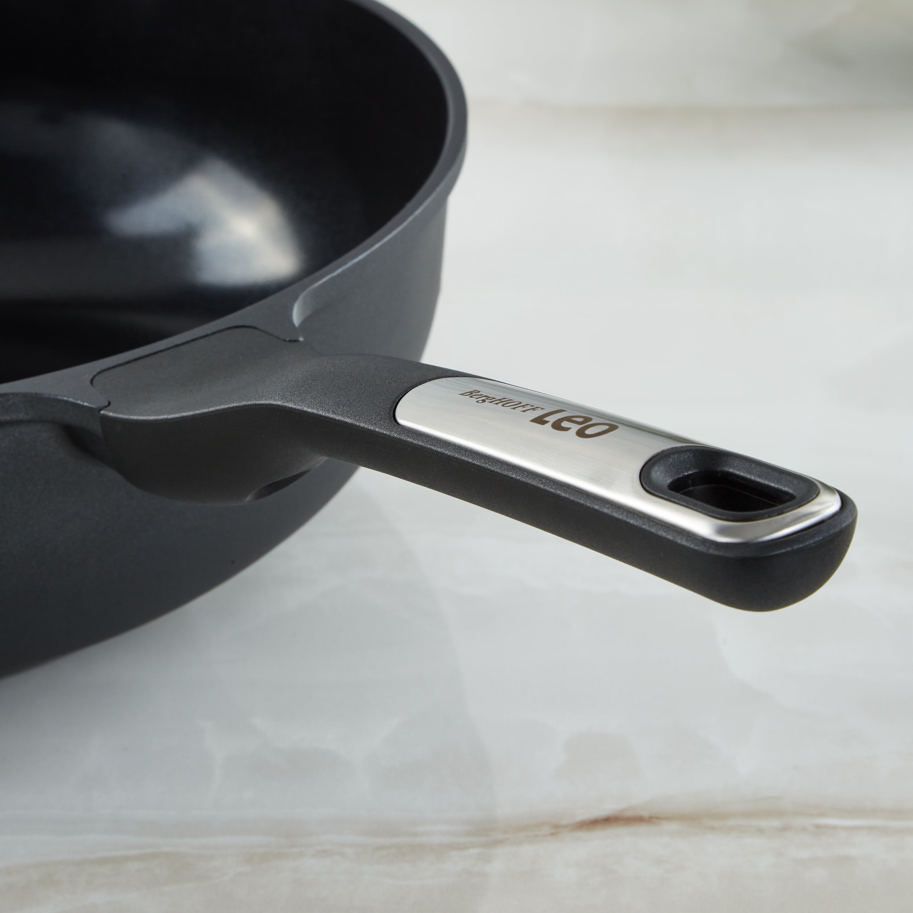 BergHOFF Leo Phantom Nonstick Ceramic 12-Inch Wok Pan 5.3 Quart, Recycled Aluminum Cookware - Perfect for Stir-Frying, Sauteing & Asian Cuisine Cooking