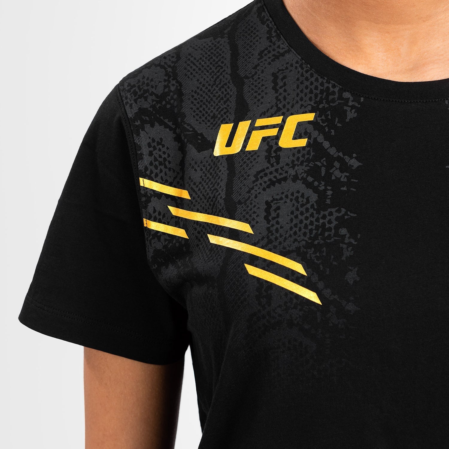 Venum UFC Adrenaline Replica Women's Short Sleeve T-Shirt - Official MMA Fightwear for Training & Casual Wear