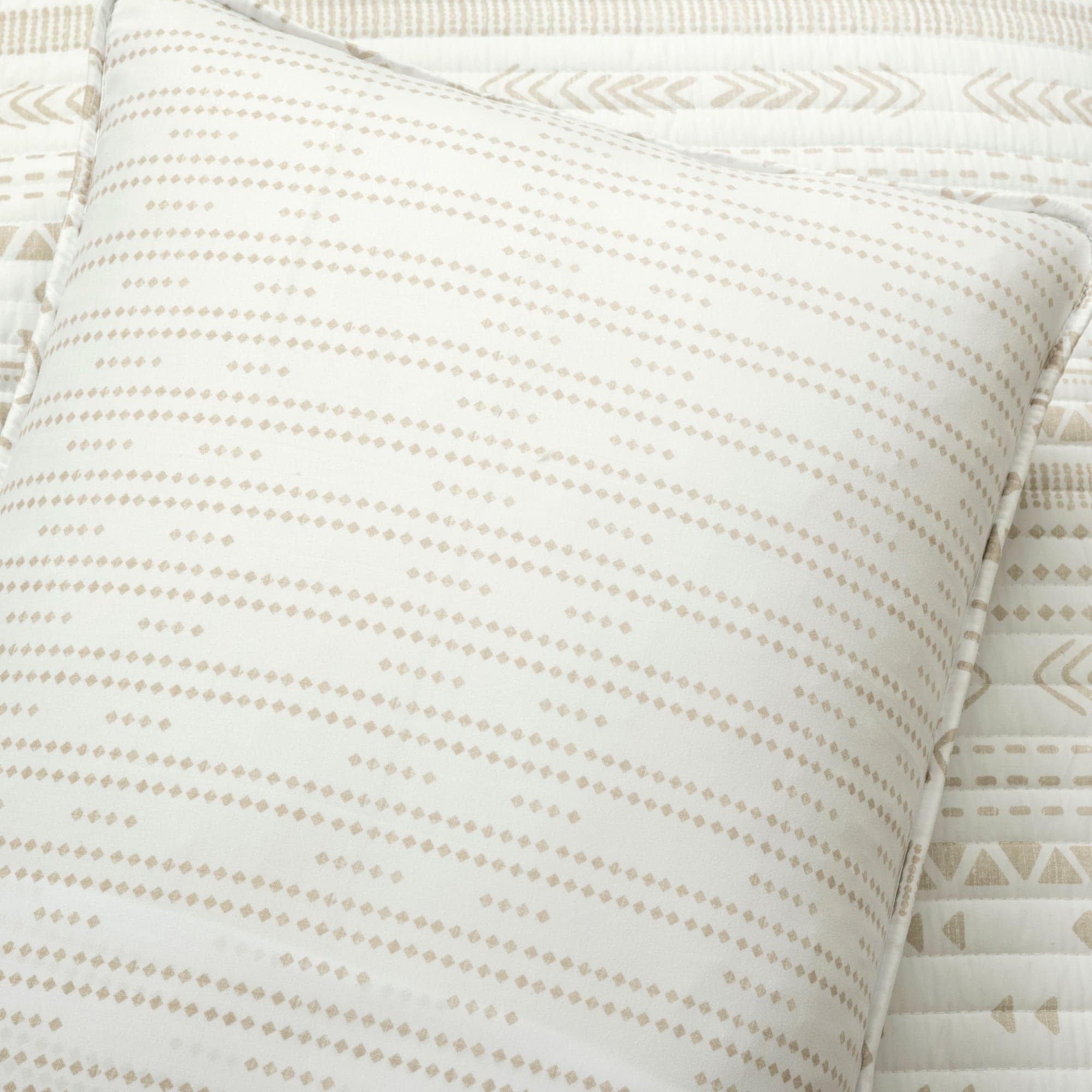Hygge Stripe 3-Piece Quilt Set - Soft Bedding Comforter Cover for Queen Size Bed - Cozy Home Decor for Bedroom & Guest Room