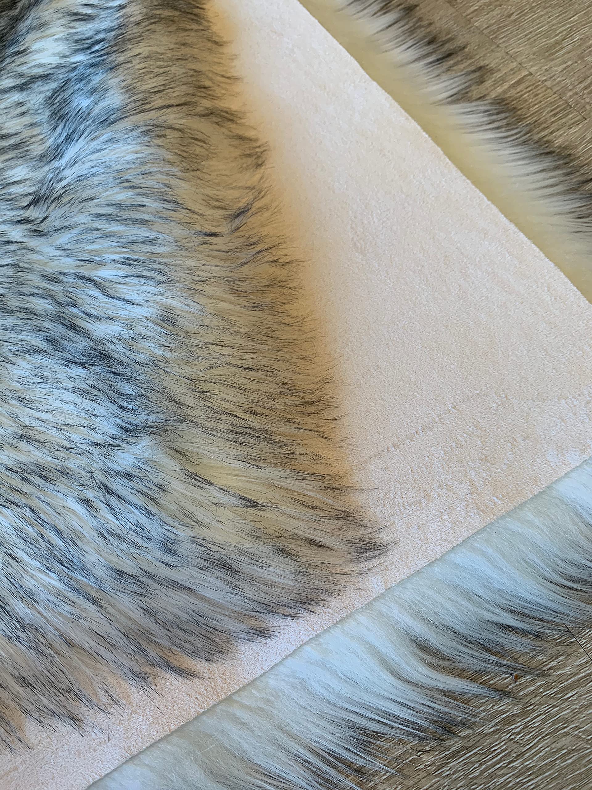 LAMBZY Faux Sheepskin Rug 8' - Ultra Soft Hypoallergenic Shaggy Carpet for Living Room, Bedroom, Nursery - White with Black Tips - Perfect for Cozy Home Decor, Kids Play Area & Sofa Accent