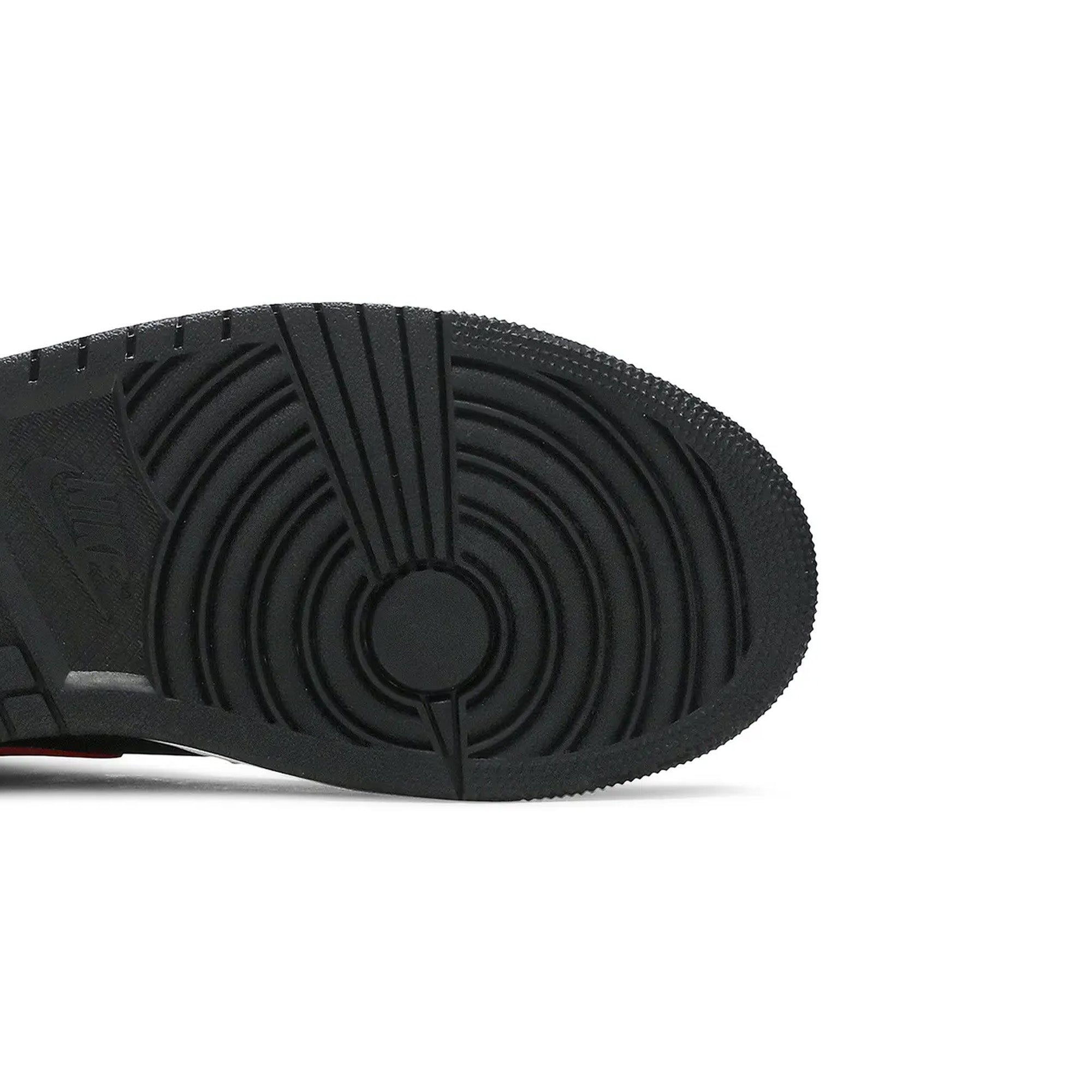 Air Jordan 1 Mid 'Chile Red' Basketball Shoes for Men - Retro Style Sneakers for Casual Wear, Street Fashion & Sports Performance