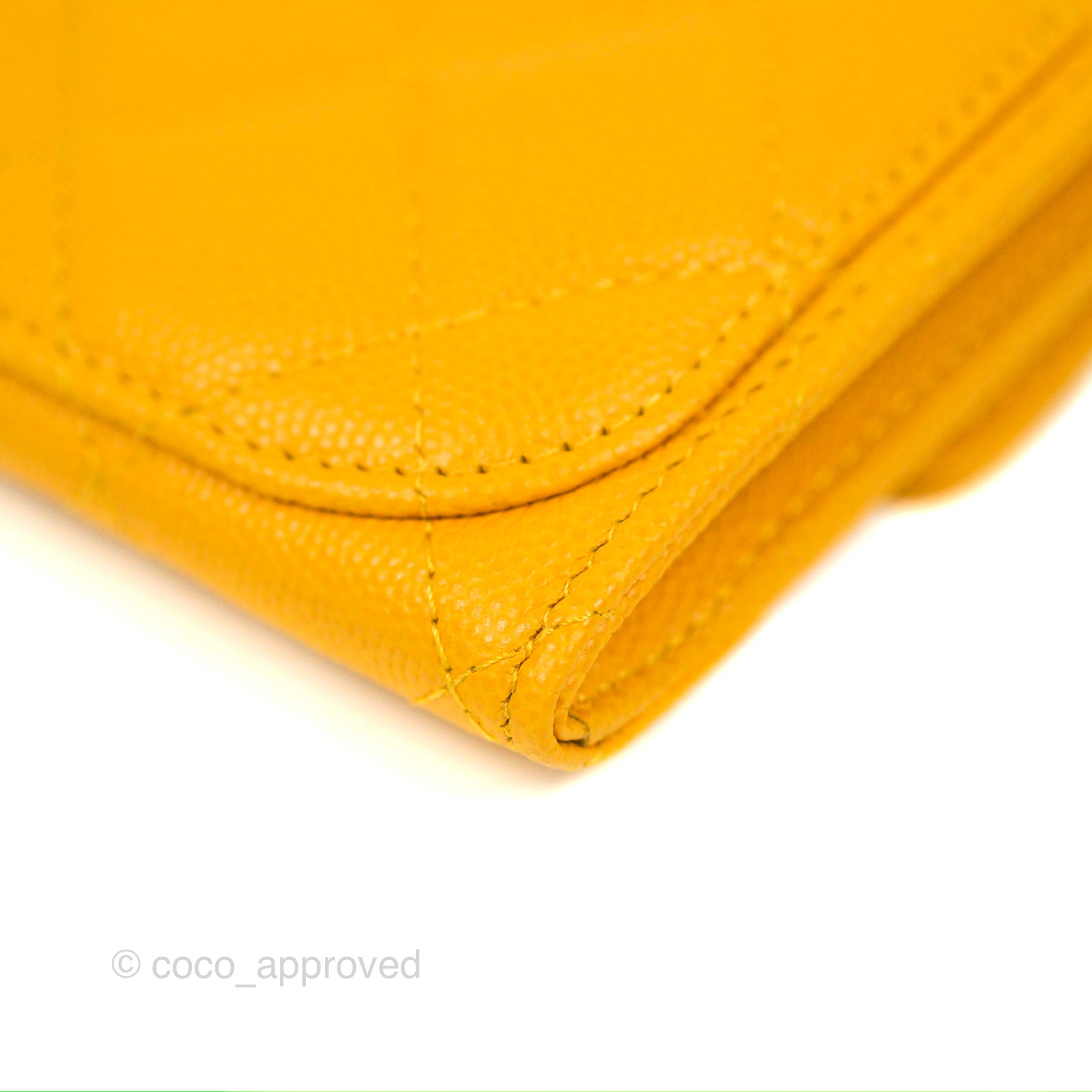 Chanel Classic Flap Coin Purse in Yellow Caviar Leather with Gold Hardware - Luxury Wallet for Women, Perfect for Parties & Everyday Use