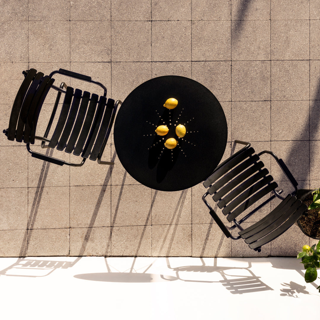 Circular Outdoor Cafe Table - Weather-Resistant Patio Dining Set for Garden, Backyard & Restaurant Use - Perfect for Al Fresco Dining & Outdoor Entertaining