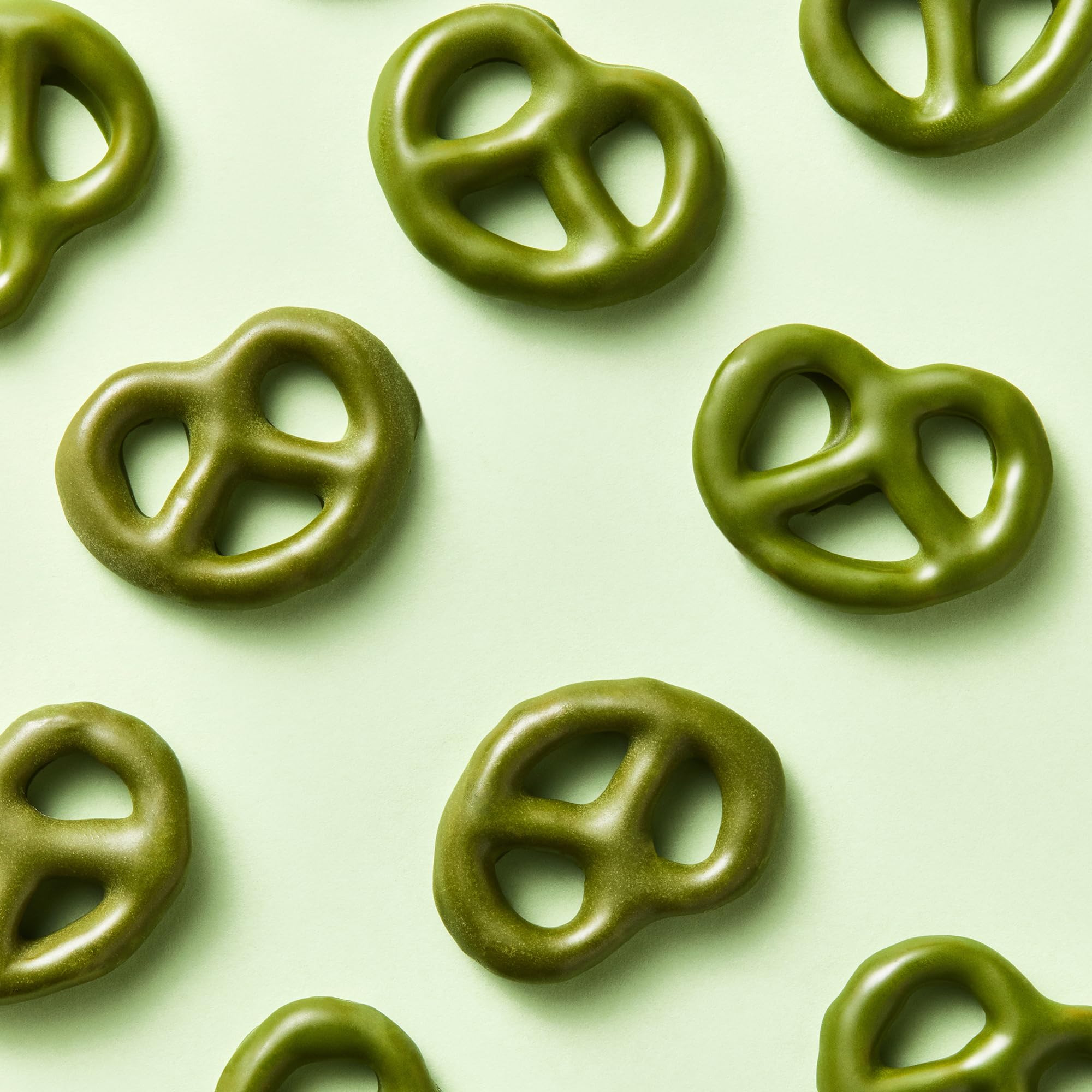 OSULLOC Matcha Pretzel Snacks (2.46 oz, 70g) - Premium Korean Green Tea Flavored Crackers from Jeju Island | Asian Tea Time Treats for Office, School & Home Snacking