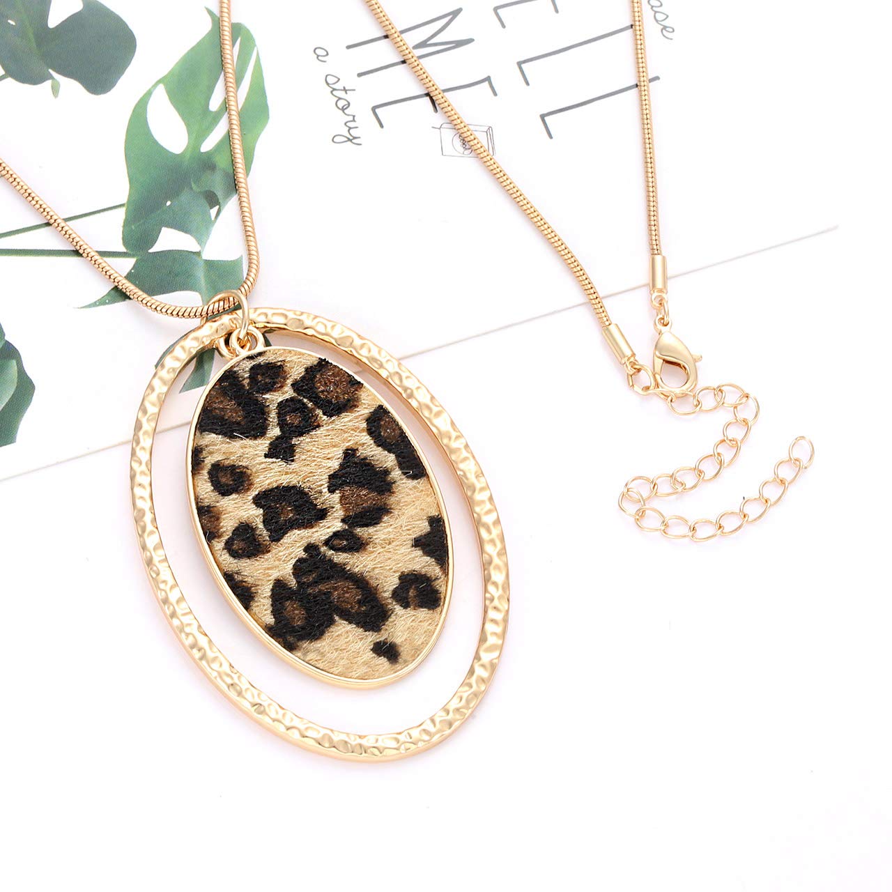 Women's Long Leopard Print Necklace - Gold Chain with Cheetah Pendant - Stylish Animal Print Leather Necklace for Casual Wear, Date Night & Boho Fashion