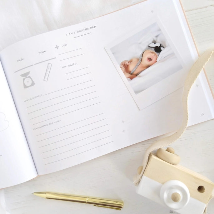 Animals Baby Journal - Adorable Keepsake Memory Book for Newborns & Parents | Perfect Baby Shower Gift & First Year Milestone Tracker