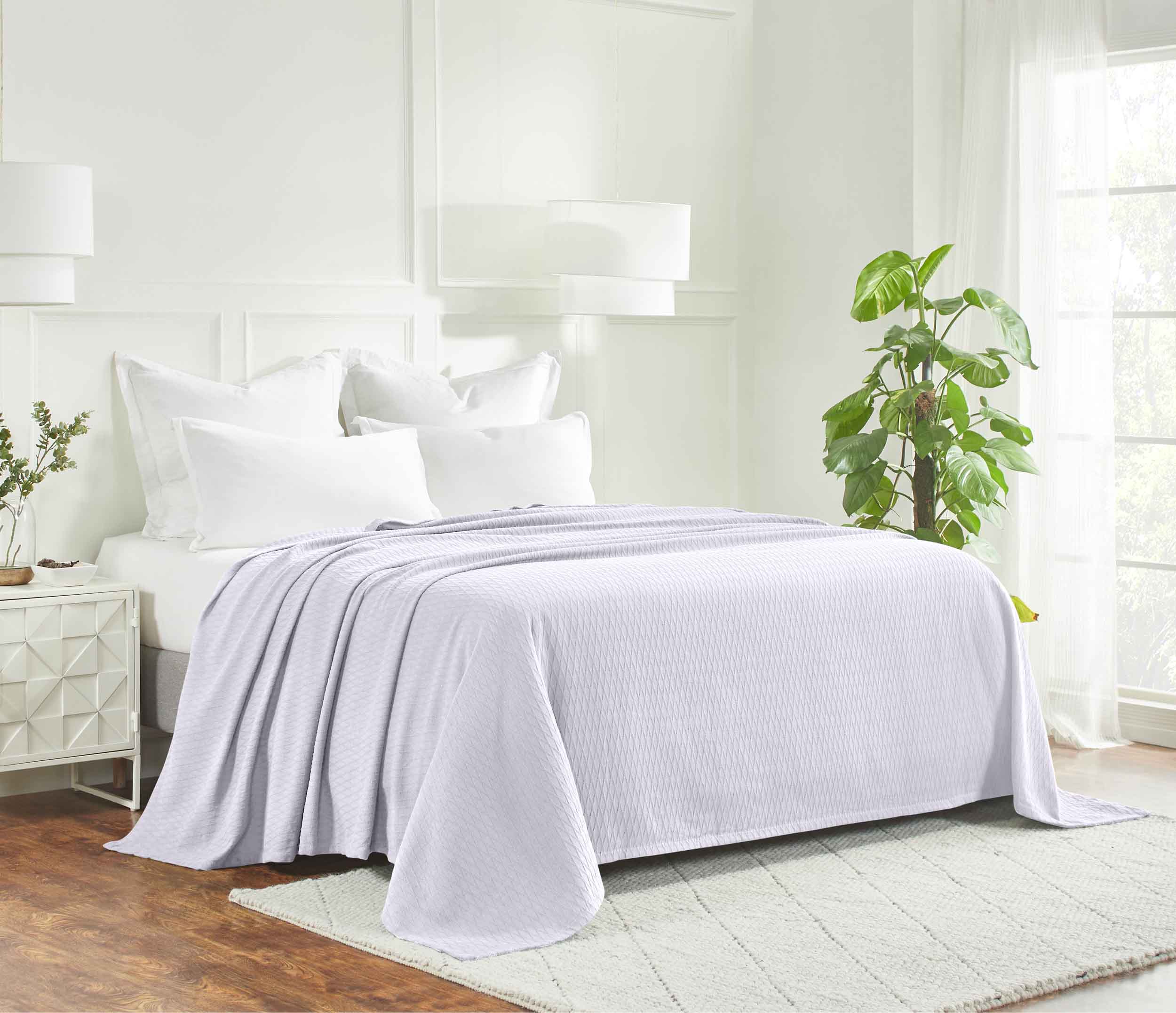 Premium Cotton All-Season Diamond Pattern Bed Blanket & Sofa Throw - Soft Cozy Blanket for Bedroom, Living Room, Travel and Gift Giving