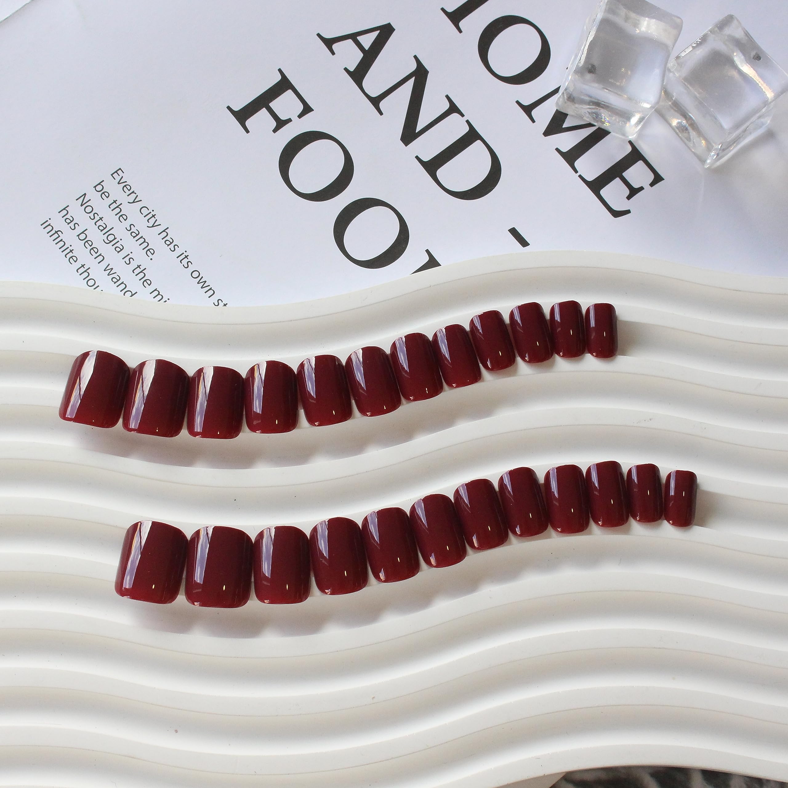 XCREANDO Red Short Square Press on Nails - 24PCS Fake Glue on Nails Kit for Women & Girls | Easy to Apply, Perfect for Parties, Weddings & Daily Wear