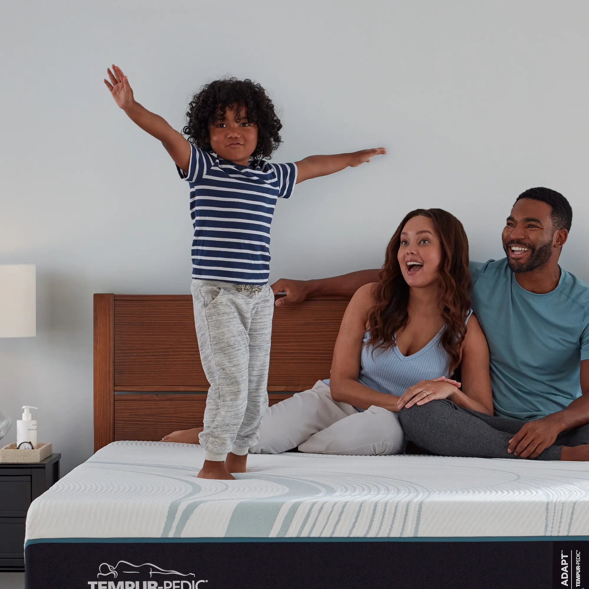 TEMPUR Adapt® Medium Hybrid Mattress - Premium Memory Foam & Coil Support for Back Pain Relief - Perfect for Side Sleepers & Couples - Bedroom, Guest Room, Master Suite