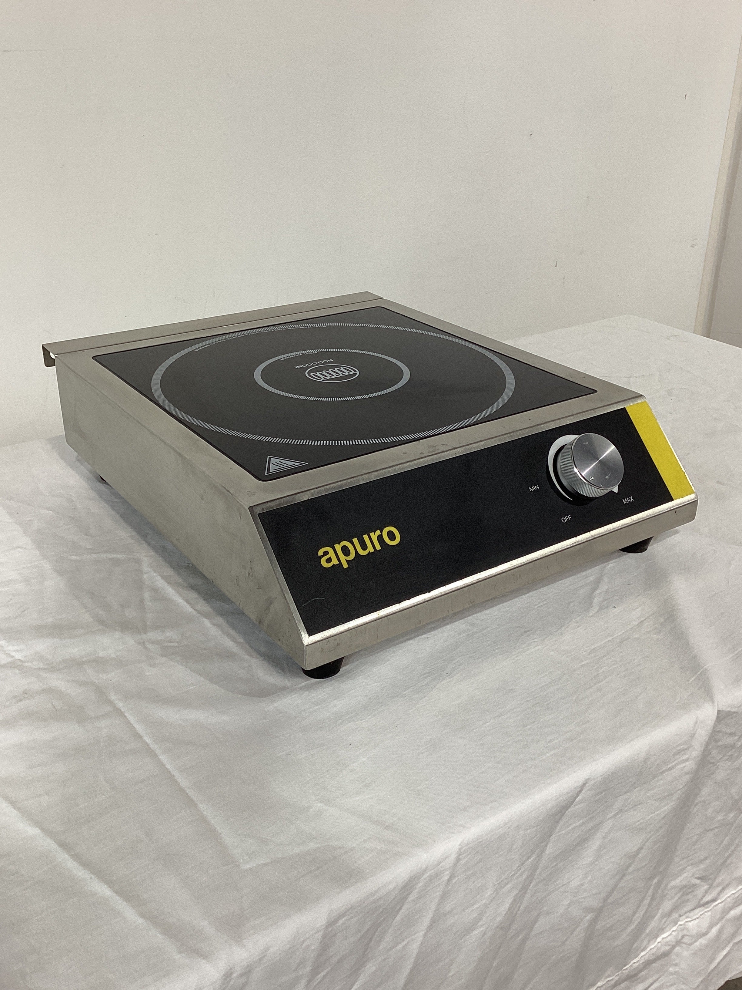 Apuro CE208A Induction Cooktop - 1800W Portable Electric Stove with 8 Power Levels, Timer & Safety Lock - Perfect for Dorms, Apartments & Small Kitchens