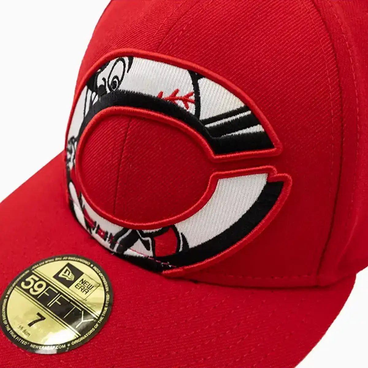 Official Cincinnati Reds MLB 59FIFTY Fitted Baseball Cap - Adjustable Snapback Hat for Men & Women - Perfect for Games, Fan Gear & Streetwear Fashion