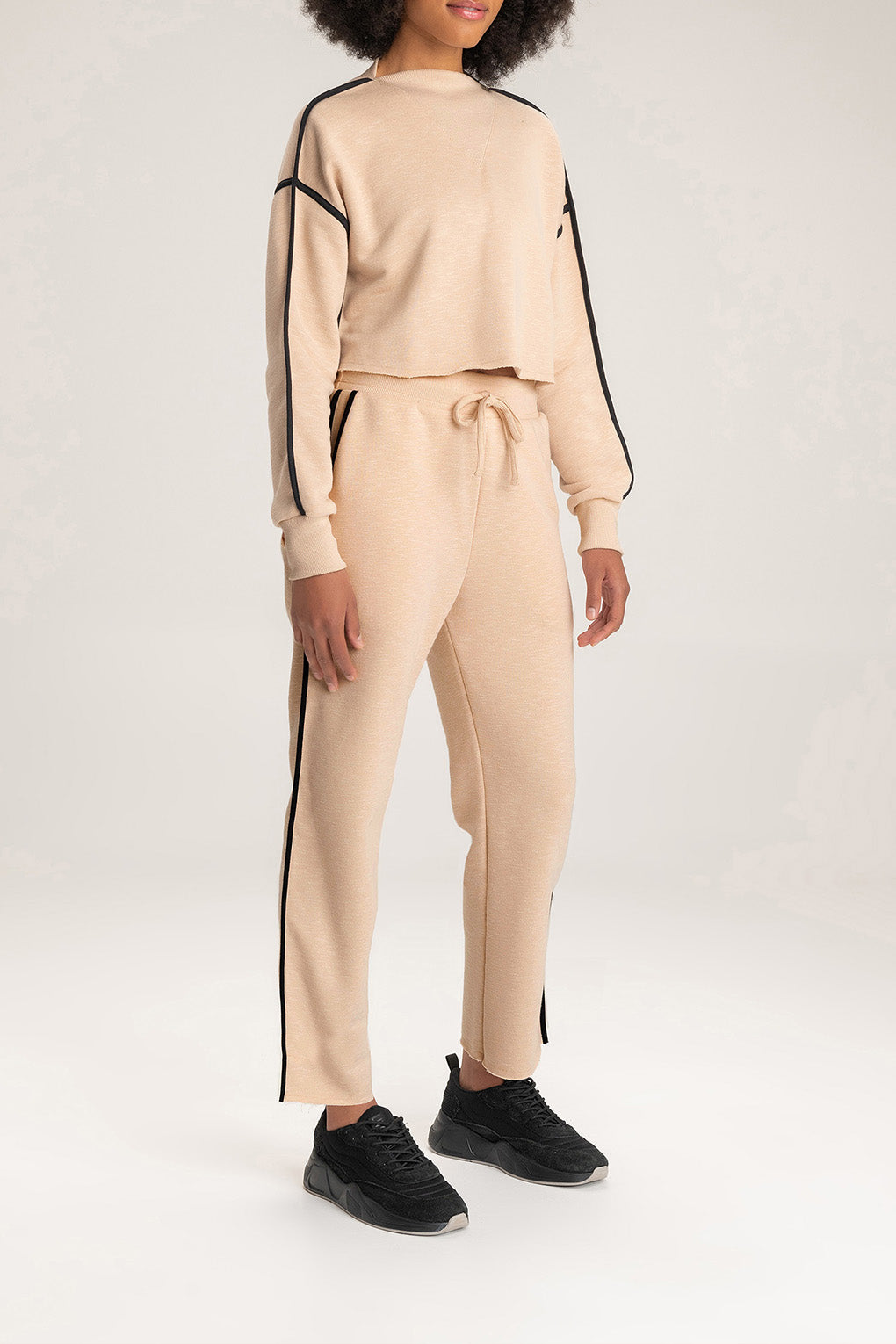 Daybreak Cropped Sweatshirt for Women - Soft Casual Pullover with Ribbed Hem | Perfect for Yoga, Running Errands & Weekend Outfits